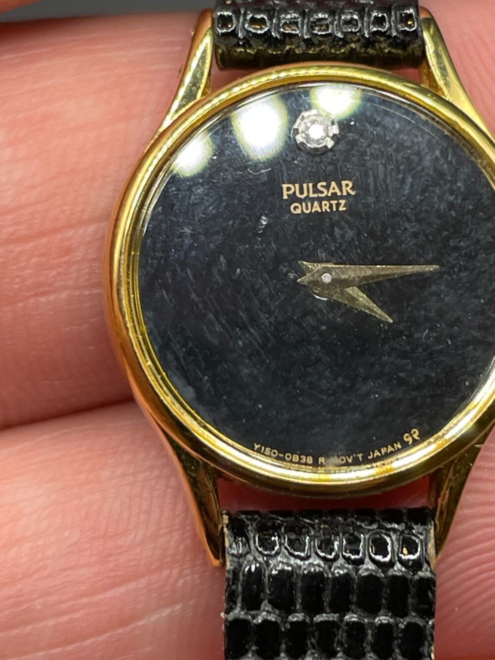 Rare Vintage Pulsar Gold Tone Women's Black Dial Watch Y150-0A70 Leather Band